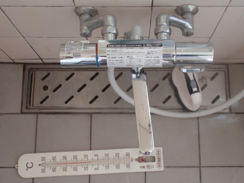 混合水栓の取り換え後の確認　温度確認