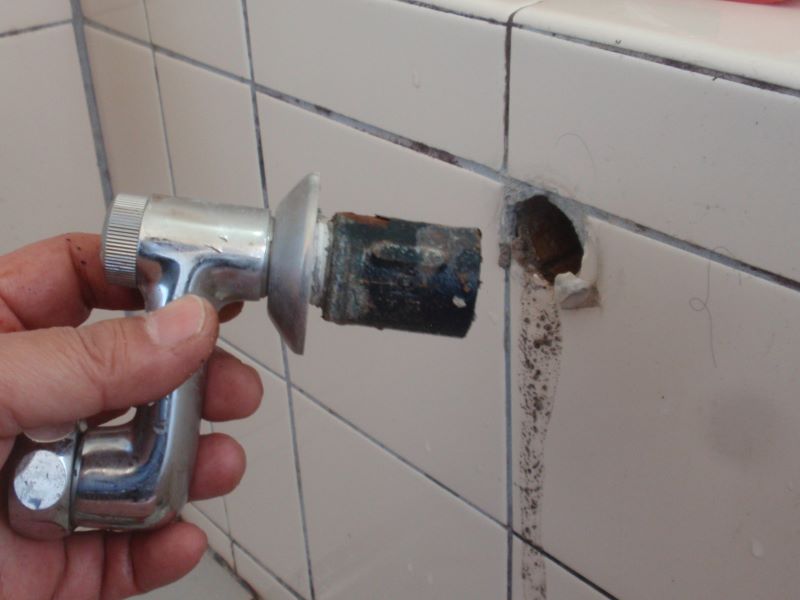 浴室者水栓の取り換え失敗