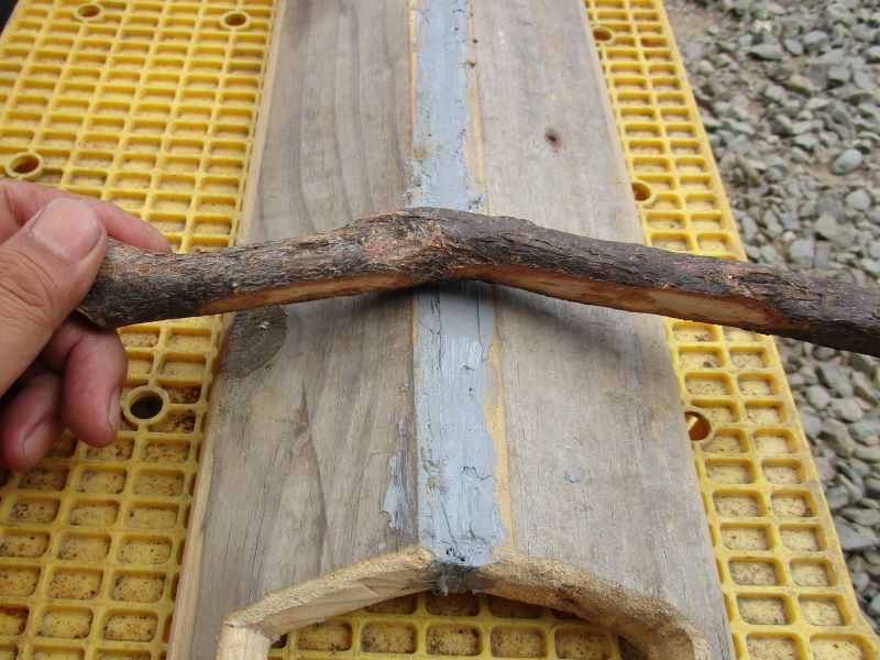 京セラ・ガーデンシュレッダー GS-2010用　押し込み板改良版製作㉒梅の木の枝を加工して押し込み深さ調整棒を製作