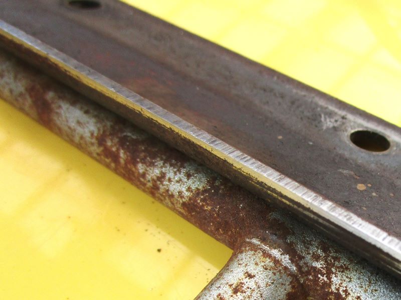 古い芝刈り機の固定刃を二面研磨に魔改造