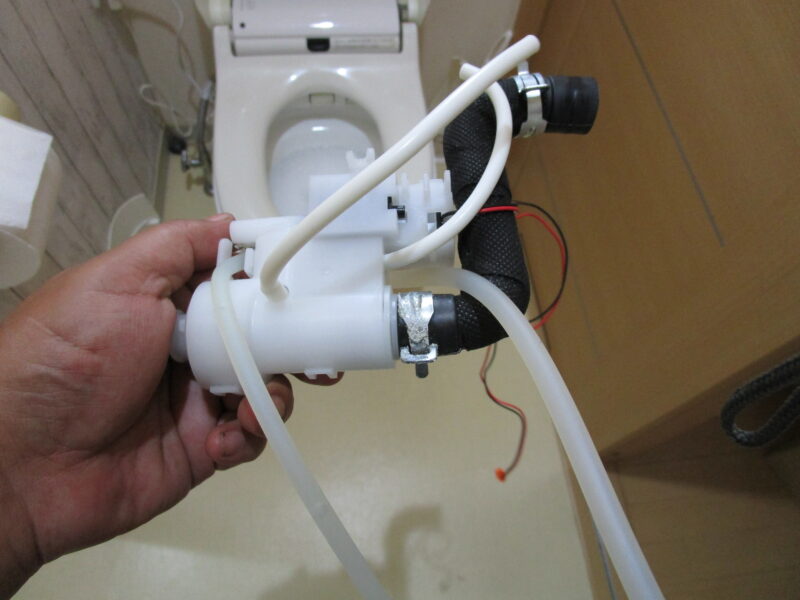 アラウーノの洗剤を送るポンプの画像