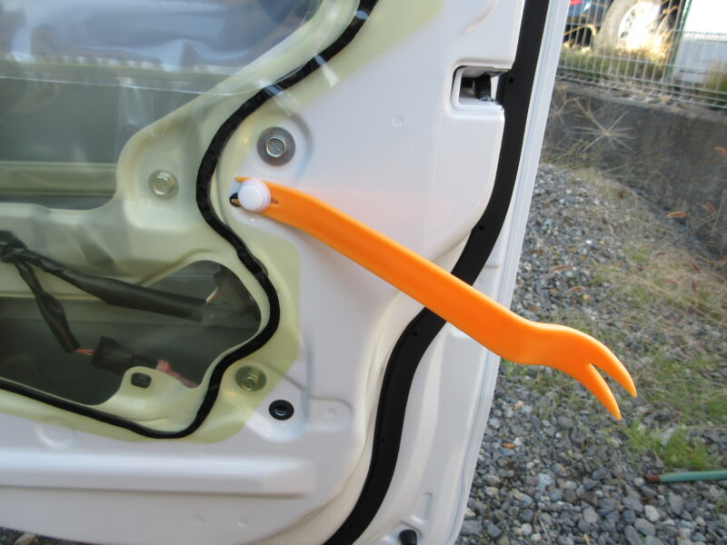 ダイハツハイゼットトラックのドア内張外し方説明画像②