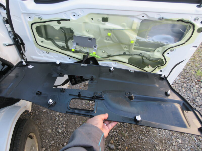 ダイハツハイゼットトラックのドア内張外し方説明画像③