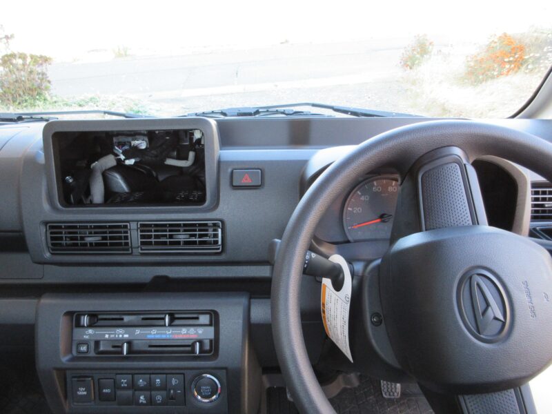 ダイハツ ハイゼットトラックのメーカーオプション オーディオレスの画像