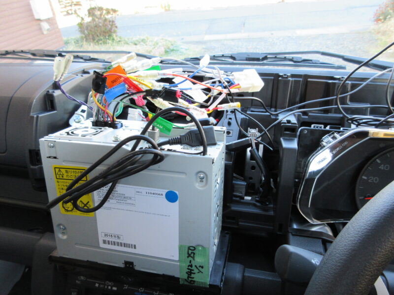 ダイハツハイゼットトラック S510P オーディオ取り付け配線の画像