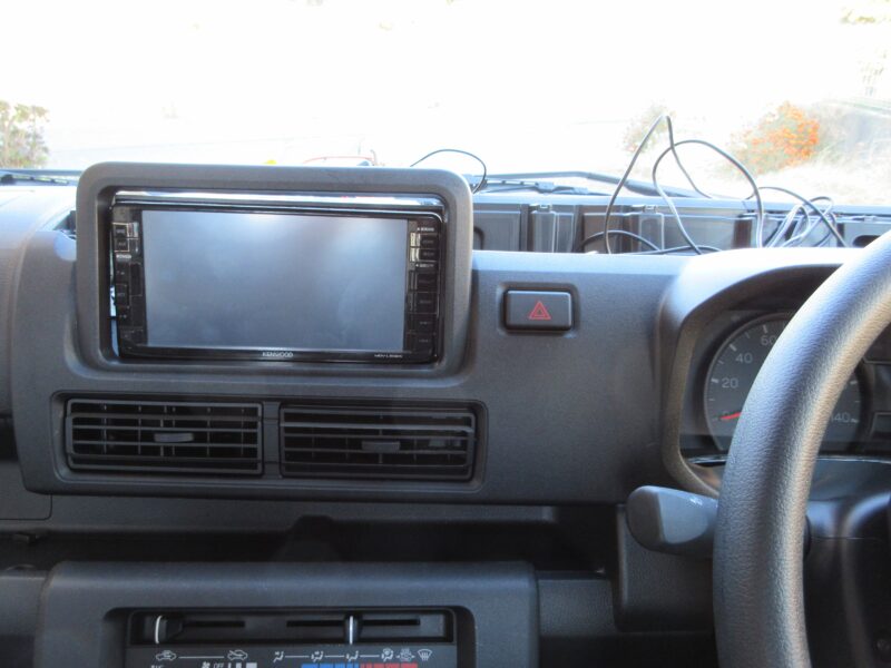 ダイハツハイゼットトラック S510P オーディオ取り付け位置の確認画像2