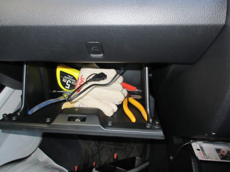 ダイハツハイゼットトラック S510P オーディオ取り付け・USBケーブルの取り回し説明画像