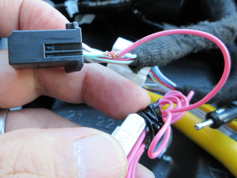 ダイハツハイゼットトラック S510P 車速検出コードから分岐配線をした画像