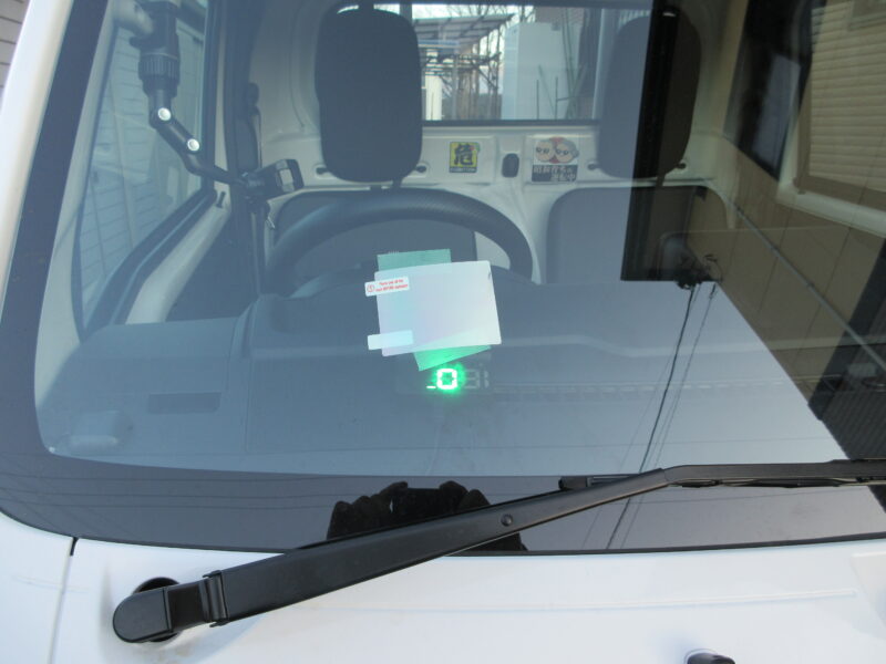 後付け可能なHUD(HED UP DISPLAY)の動作確認画像 反射シートを使った場合3外観画像