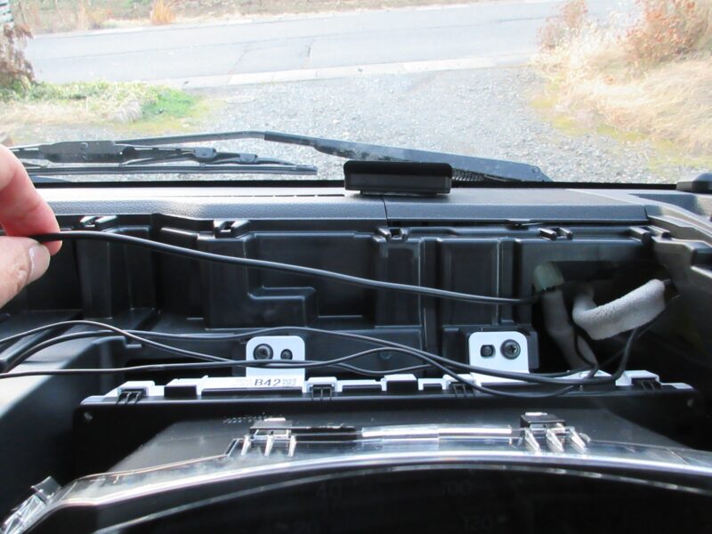 後付け可能なHUD(HED UP DISPLAY)の配線作業画像2