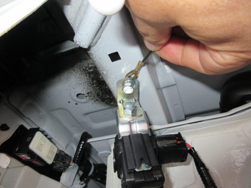 ハイゼットトラックS510Pにバックカメラを取り付け。カメラのアース線（マイナス線）の設置場所説明画像