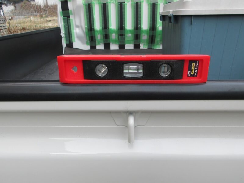 バックカメラの位置設定　車を水平な場所に置く　水平にした画像